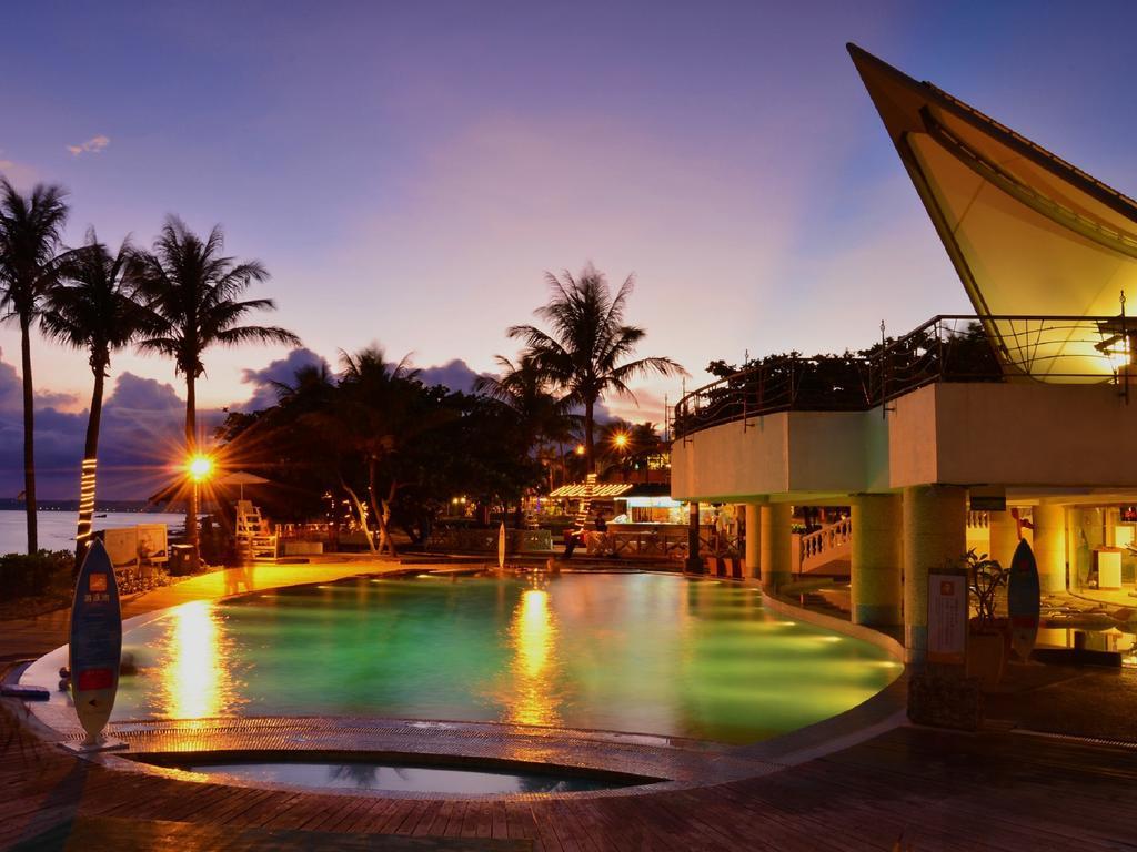 Chateau Beach Resort Kenting Luaran gambar The pool at the Sheraton Resort Fiji